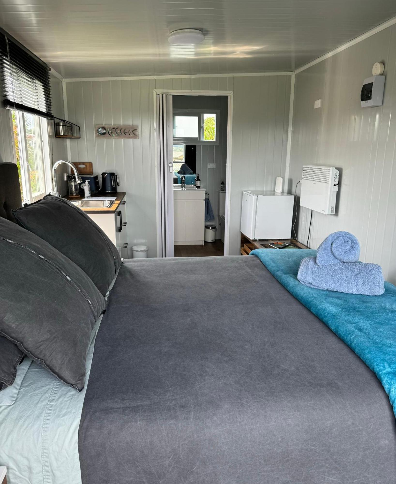 Raglan Seaview Cabin Εξωτερικό φωτογραφία
